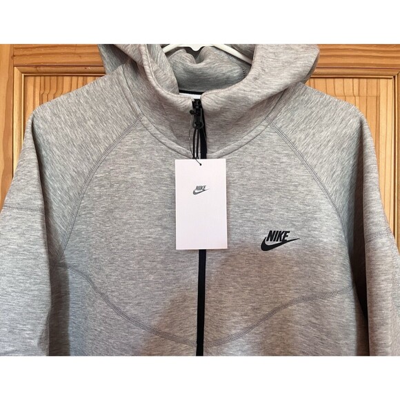 Nike Sportswear Tech Fleece Windrunner Hoodie Heather Grey Size M FB7921-063 - Picture 3 of 9